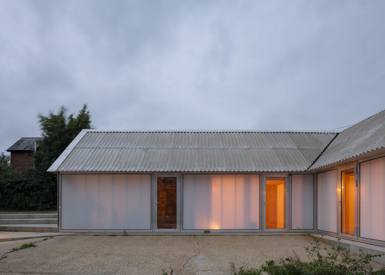 Старый Byre Home / Gianni Botsford Architects - Экстерьерная фотография, древесина