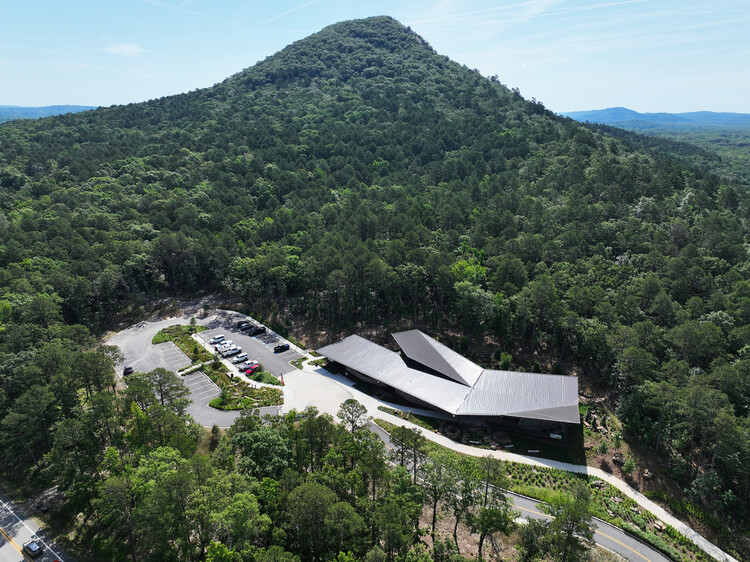 Центр для посетителей государственного парка Pinnacle Mountain / Polk Stanley Wilcox Architects - фотография экстерьера