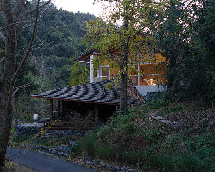 Lost Villa - Ginkgo Valley Design Hotel / Moguang Studio - Фотография экстерьера, дерево