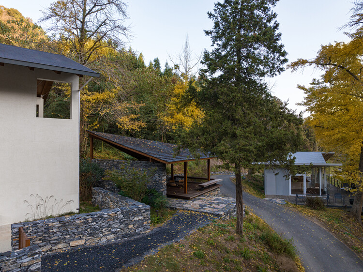 Lost Villa - дизайн-отель Ginkgo Valley / Moguang Studio - фото экстерьера