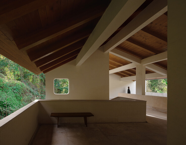 Lost Villa - Ginkgo Valley Design Hotel / Moguang Studio - интерьерная фотография, дерево, брус