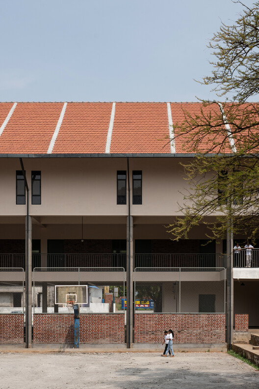 C.A.H.S. School Ayakkad / Studio Acis - изображение 2 из 25