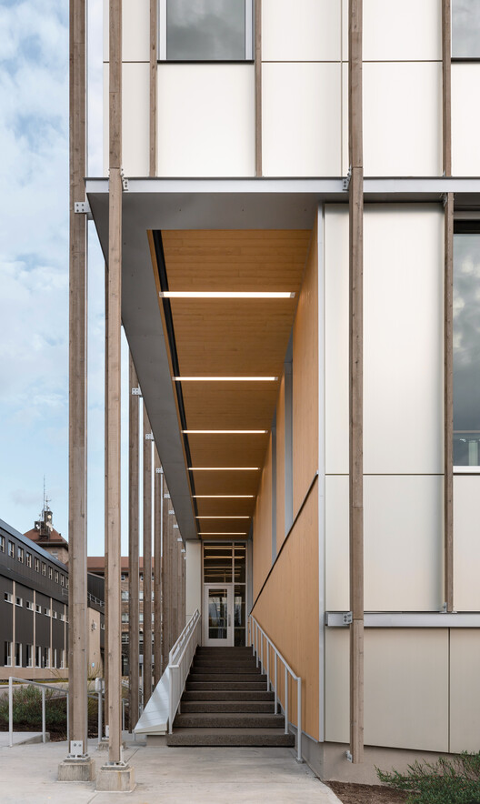 Инновационный павильон и исследовательский центр CEDFOB / STGM Architectes - интерьерная фотография, стекло