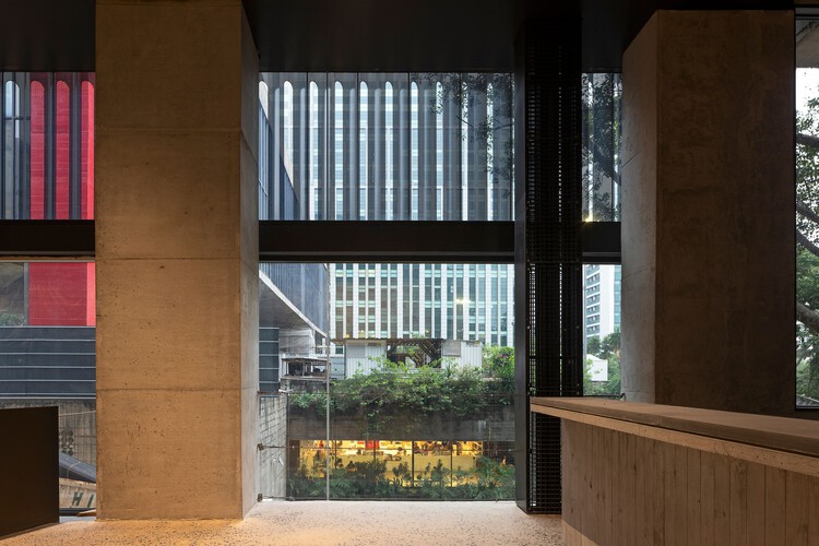 Здание MASP Пьетро Мария Барди / Metro Arquitetos - изображение 3 из 35