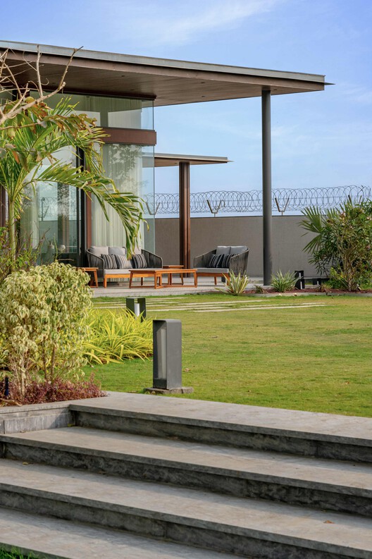 Дришти / Hiren Patel Architects - изображение 15 из 19
