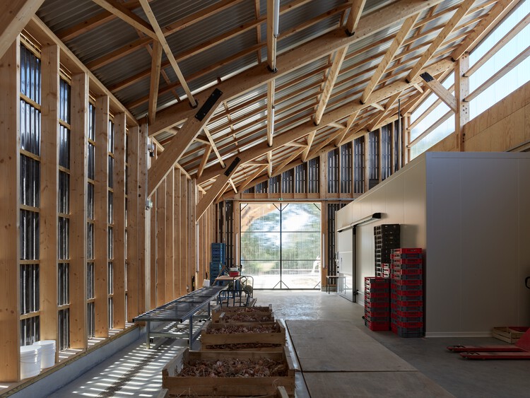 Центр Le Potager Extraordinaire / Guinée et Potin Architects - изображение 9 из 21
