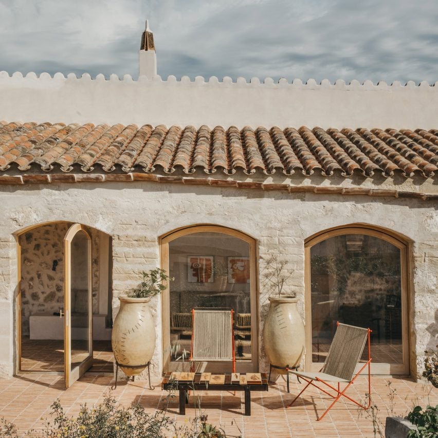 Перестройка фермерского дома на Менорке, Estancia San José, от Atelier du Pont и Aru Arquitectura