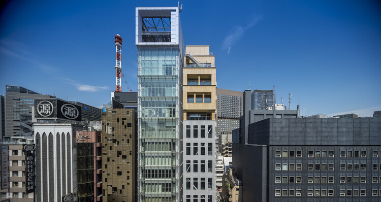 Деревянный ящик Гиндза — Здание Гиндза Такаги / Tetsuo Yamaji Architects — Изображение 1 из 19