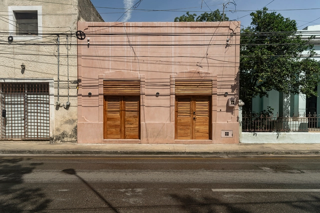 La Casa Rosa / NKN Studio - Фотография экстерьера, дверь, бетон