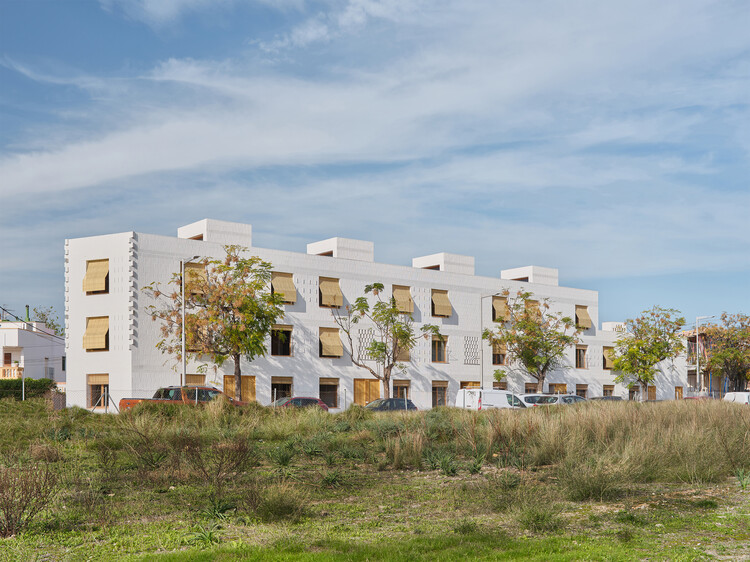 11 социальных домов в Palma / Carles Enrich Studio - Экстерьерная фотография