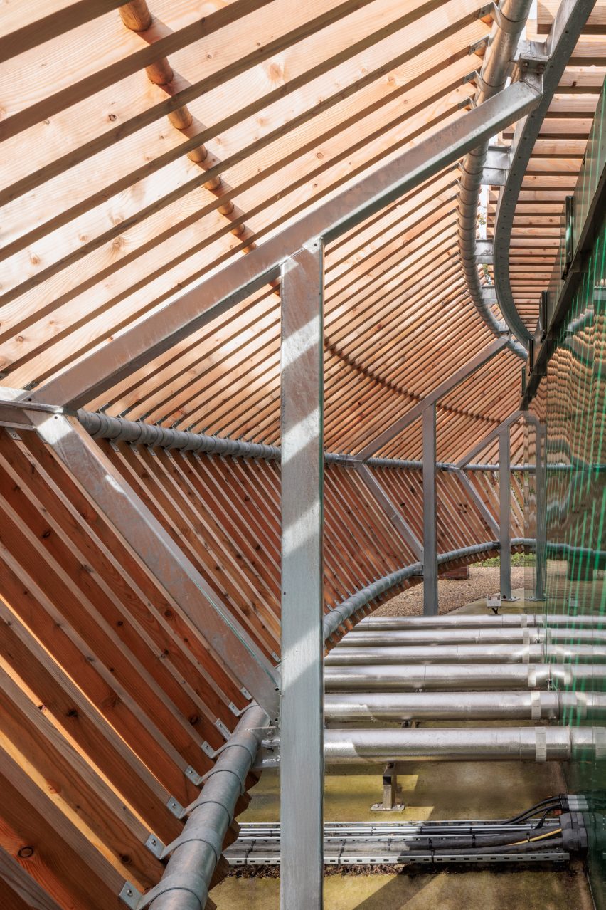 Внутренний вид на насосной станции Kew от Hugh Broughton Architects