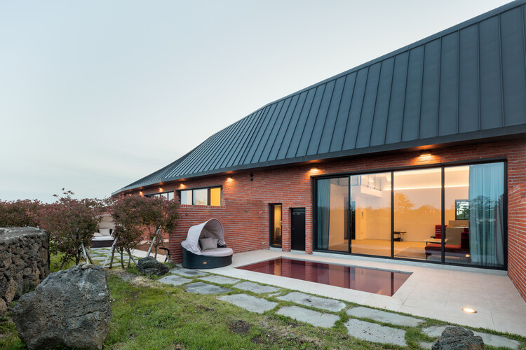Ohyeongjae villa / life Architects - изображение 4 из 22