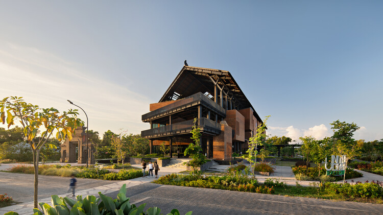 United In-Diseriance Campus / Willis Kusuma Architects-Extery Photography