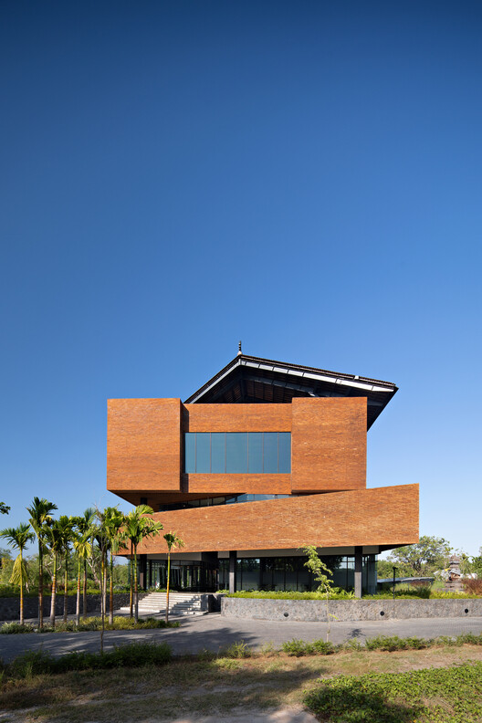 United In-Diseriance Campus / Willis Kusuma Architects-Extery Photography