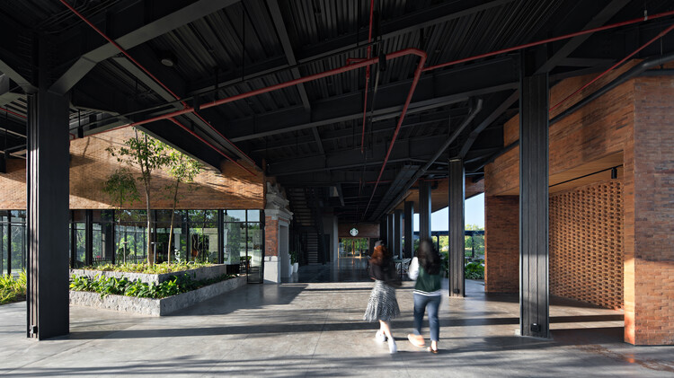 Кампус United In-Districs / Willis Kusuma Architects-Interior Photography