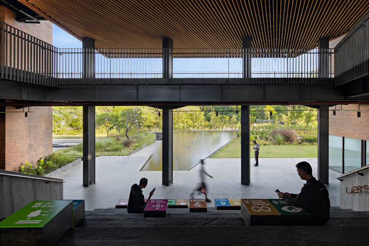 Кампус United In-Districs / Willis Kusuma Architects-Interior Photography