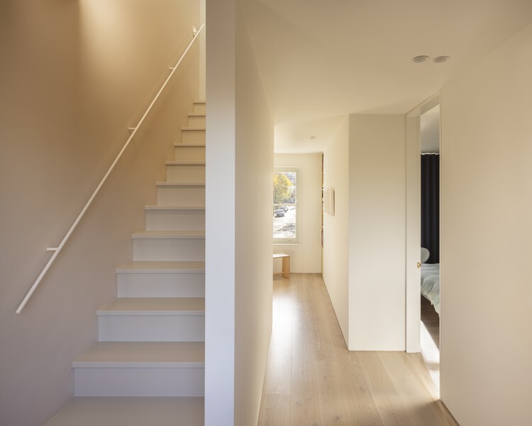 Raw House / O'Sullivan Skoufoglou Architects - изображение 13 из 35