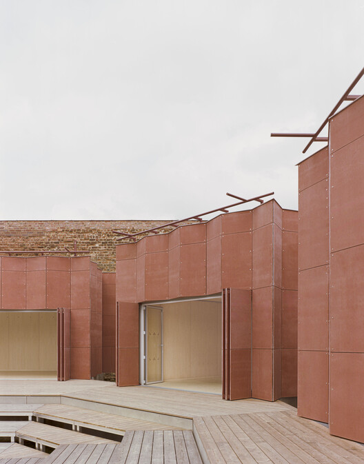Burgbühne Beeskow / Atelier Fanelsa - внешняя фотография