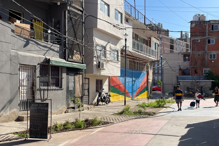 Playón Red Public Spaces и сообщества инфраструктуры для интеграции / Región Austral - внешняя фотография, бетон
