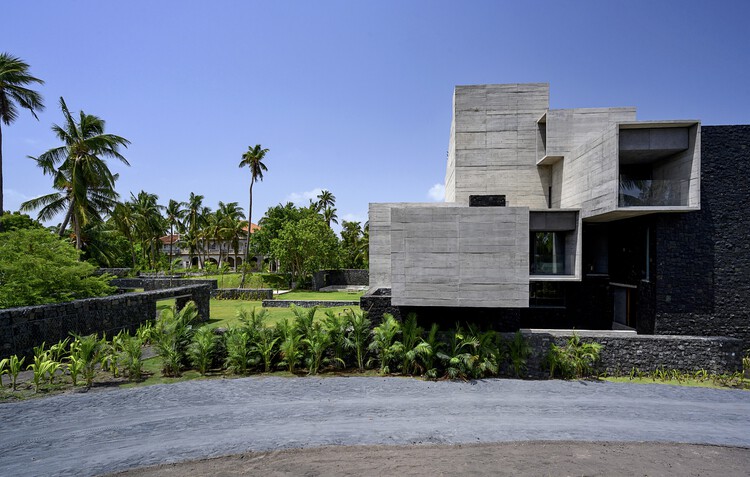 150 шагов до Sea House / Matharoo Associates - Внешняя фотография