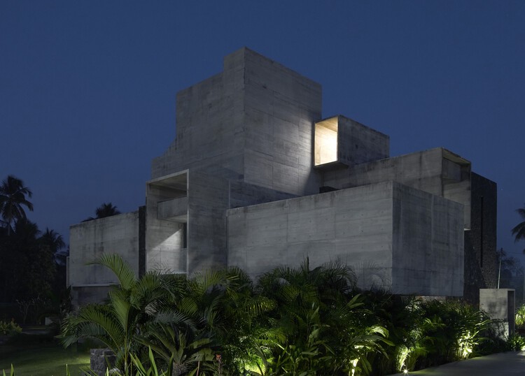 150 шагов до Sea House / Matharoo Associates - изображение 5 из 28