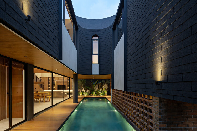 Vvvhisper House / Atelier Bertiga - Внешняя фотография