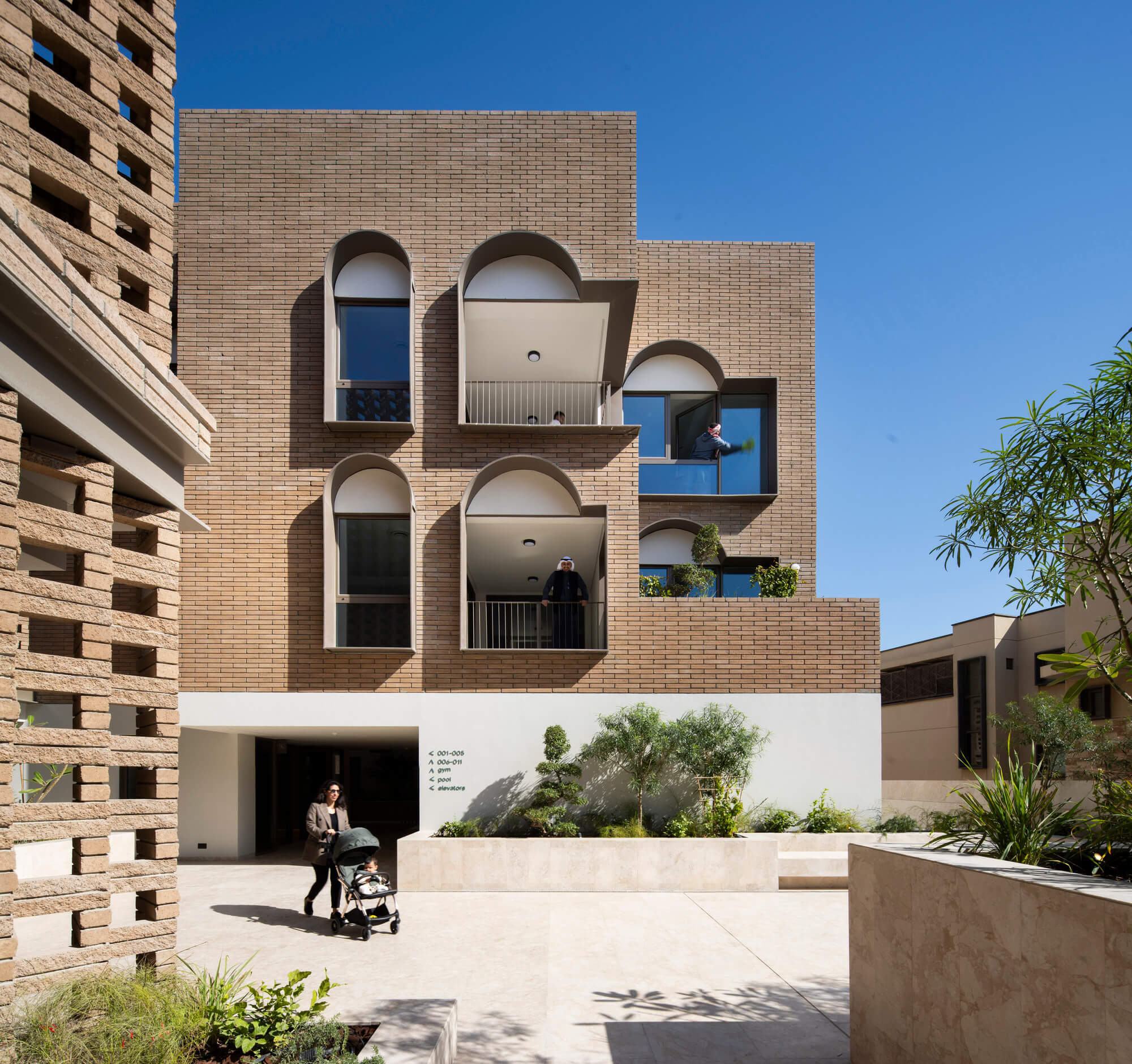 Yal Living / Agi Architects