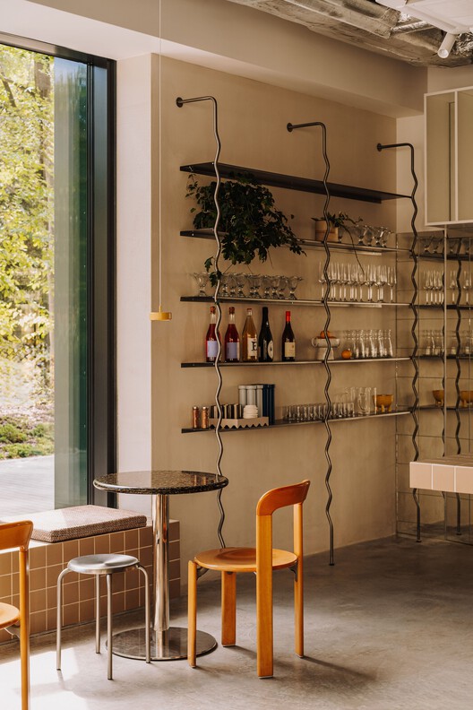 Helen Café / Cudo: - Интерьерная фотография, стеллажи