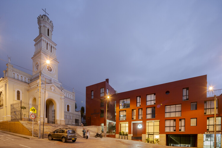 Monfort Suites Королевский мультисемейный корпус комплекс / Conceta Gestión Urbana Sas + Traco estudio de arquitectura + Julian Gámez - Внешняя фотография