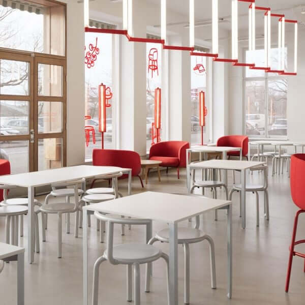 Сформируйте нас с любовью Turning Stockholm Studio в Buzzy Red Bistro