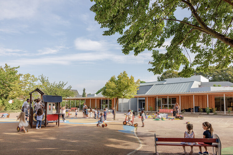 Реконструкция детской школы / Croixmariebourdon Architectes Associées - Extery Photography