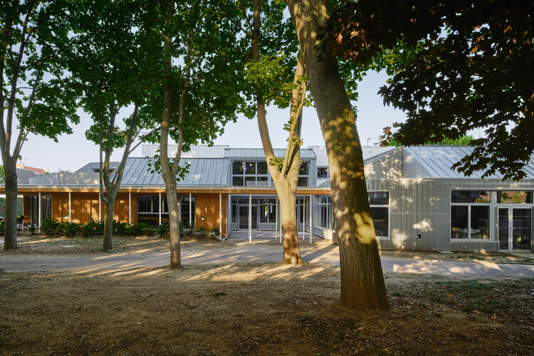 Реконструкция детской школы / Croixmariebourdon Architectes Associées - Extery Photography