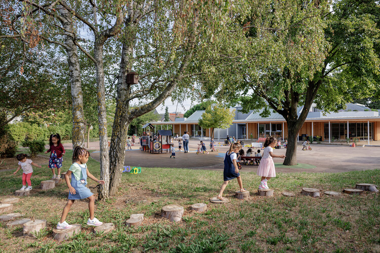Реконструкция детской школы / Croixmariebourdon Architectes Associées - Extery Photography