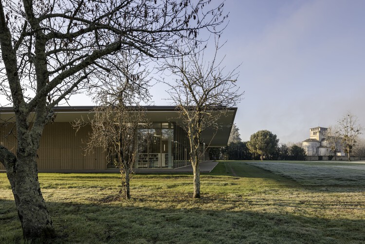 Культурный центр Boma / Marjan Hessamfar & Joe Vérons Architectes Associés - Экстерьерная фотография