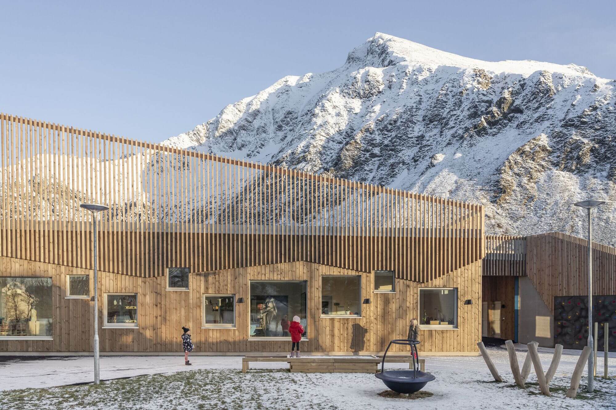 Flakstad School / Link arkitektur