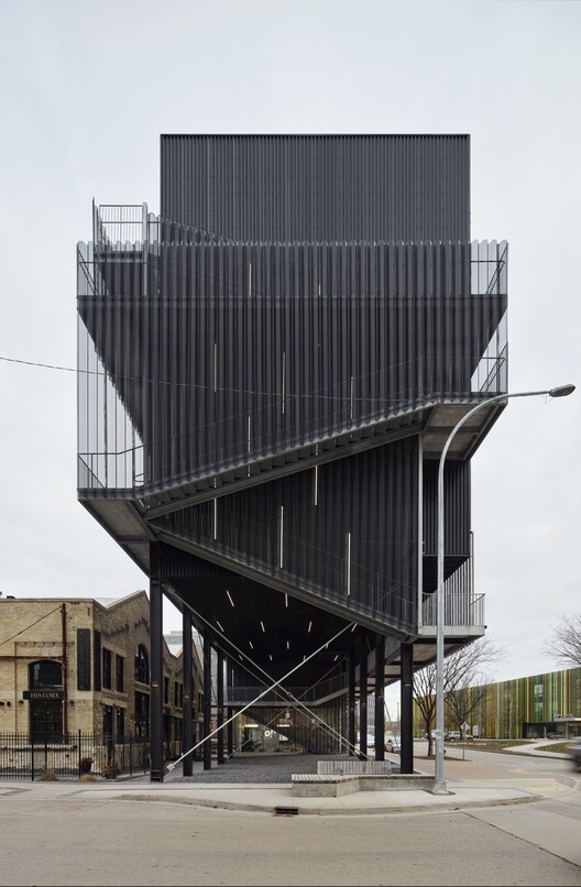 Pumphouse Коммерческое и жилое здание / 5468796 Архитектура - внешняя фотография, сталь