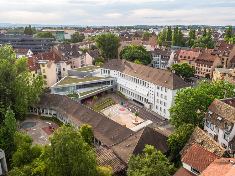 Finkwiller School Group / RHB Architectes - изображение 2 из 28