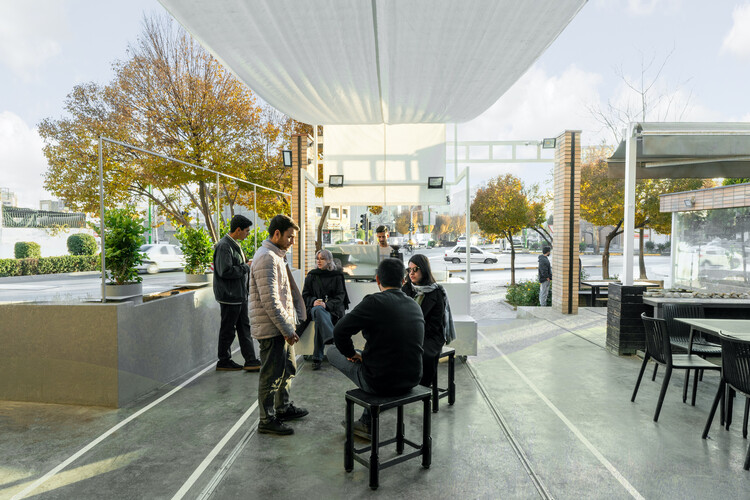 Ходячие навес (3ra Café Bistro) / PAAD Architects - Внешняя фотография
