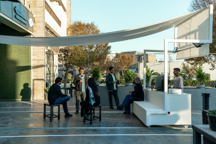 Ходячие навес (3ra Café Bistro) / PAAD Architects - Внешняя фотография