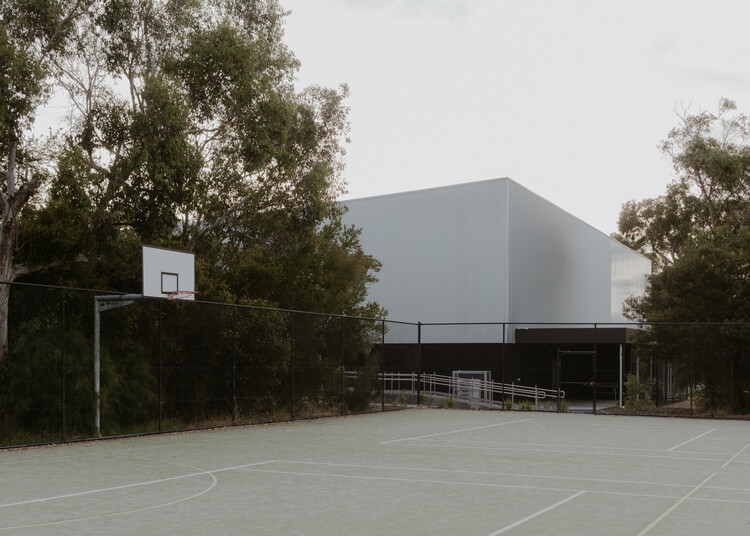 Начальная школа Cowes / Architecture Project 12 - внешняя фотография