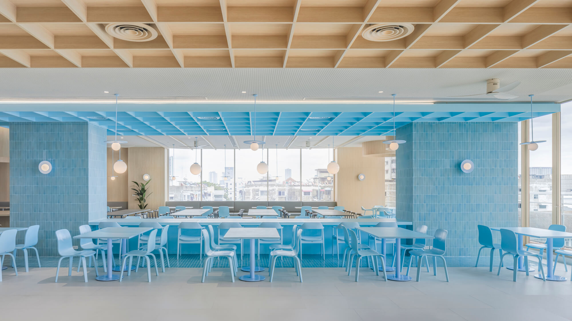 Переектор, Lounge, библиотека в международной школе King's College Bangkok / Omion