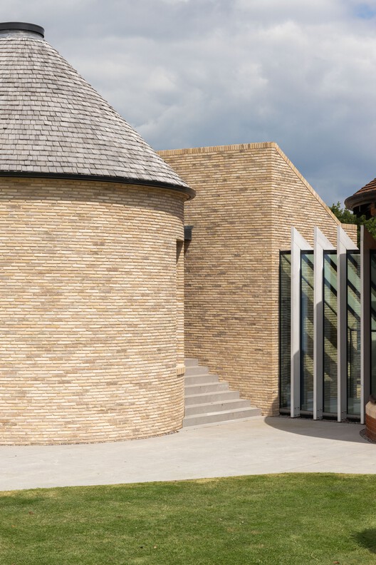 Malvern Pool House / Klas Hyllén Architecture - изображение 5 из 31