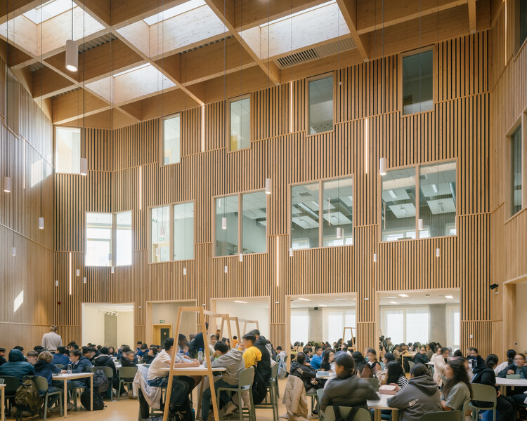 Egied van Broeckoven School / B2AI - Интерьерная фотография
