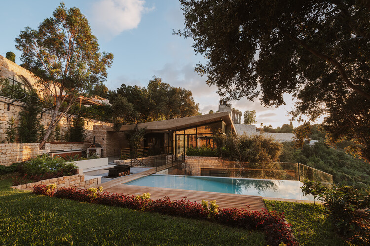 Baconi Villa / Mad Architecture & Design - изображение 3 из 14