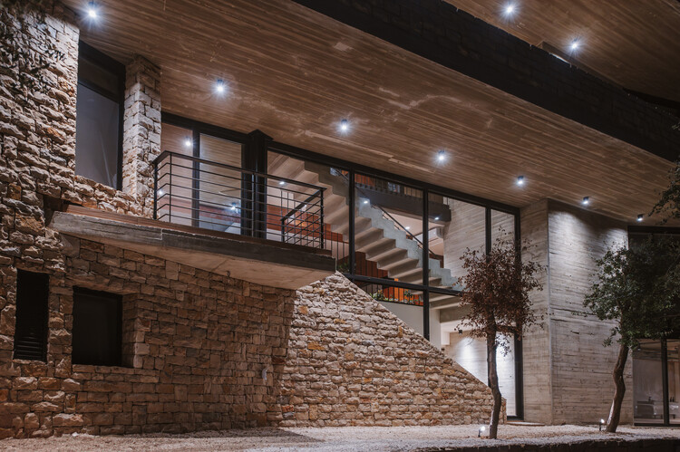 Baconi Villa / Mad Architecture & Design - изображение 10 из 14