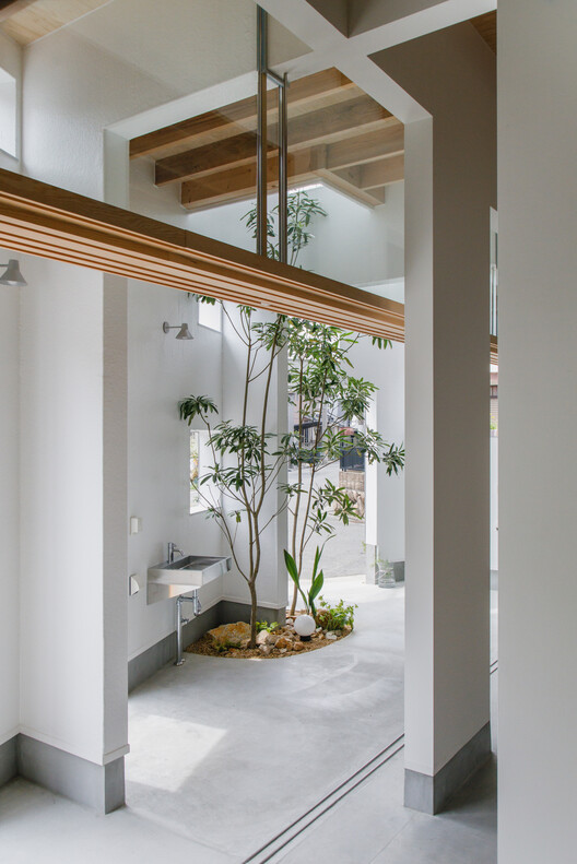 13 кусочков House / Fumiaso Architect & Associates - изображение 10 из 31