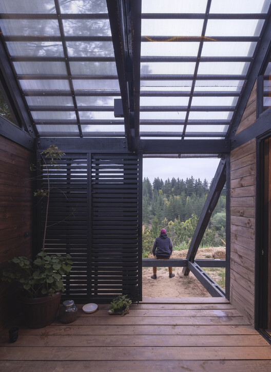 Укрытие 45 / Gonzalo Rufin Arquitectos + Felipe Toro - Внутренняя фотография, дерево, стекло, луч, палуба