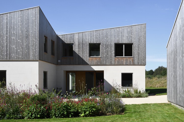 Полевой дом / Wilkinson King Architects - Внешняя фотография, сад