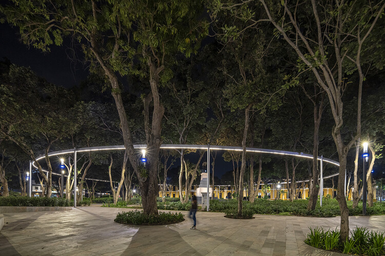 Bucaramanga Centenario Park/ tabuú + Iván Acevedo Arquitectura - изображение 6 из 13
