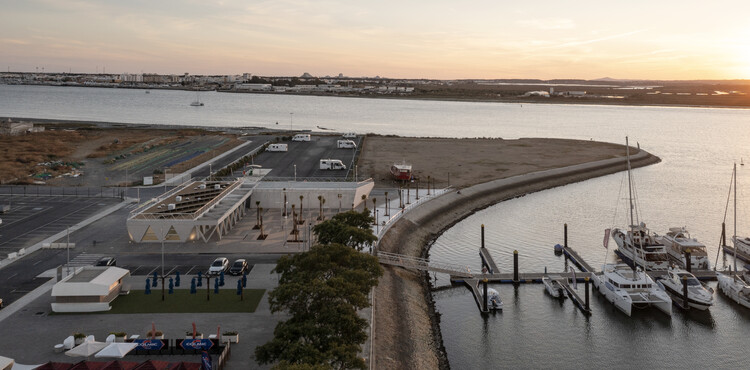 Управление порта и здание Harbormaster в Ayamonte / Gabriel Verd + Buró4 - изображение 22 из 27